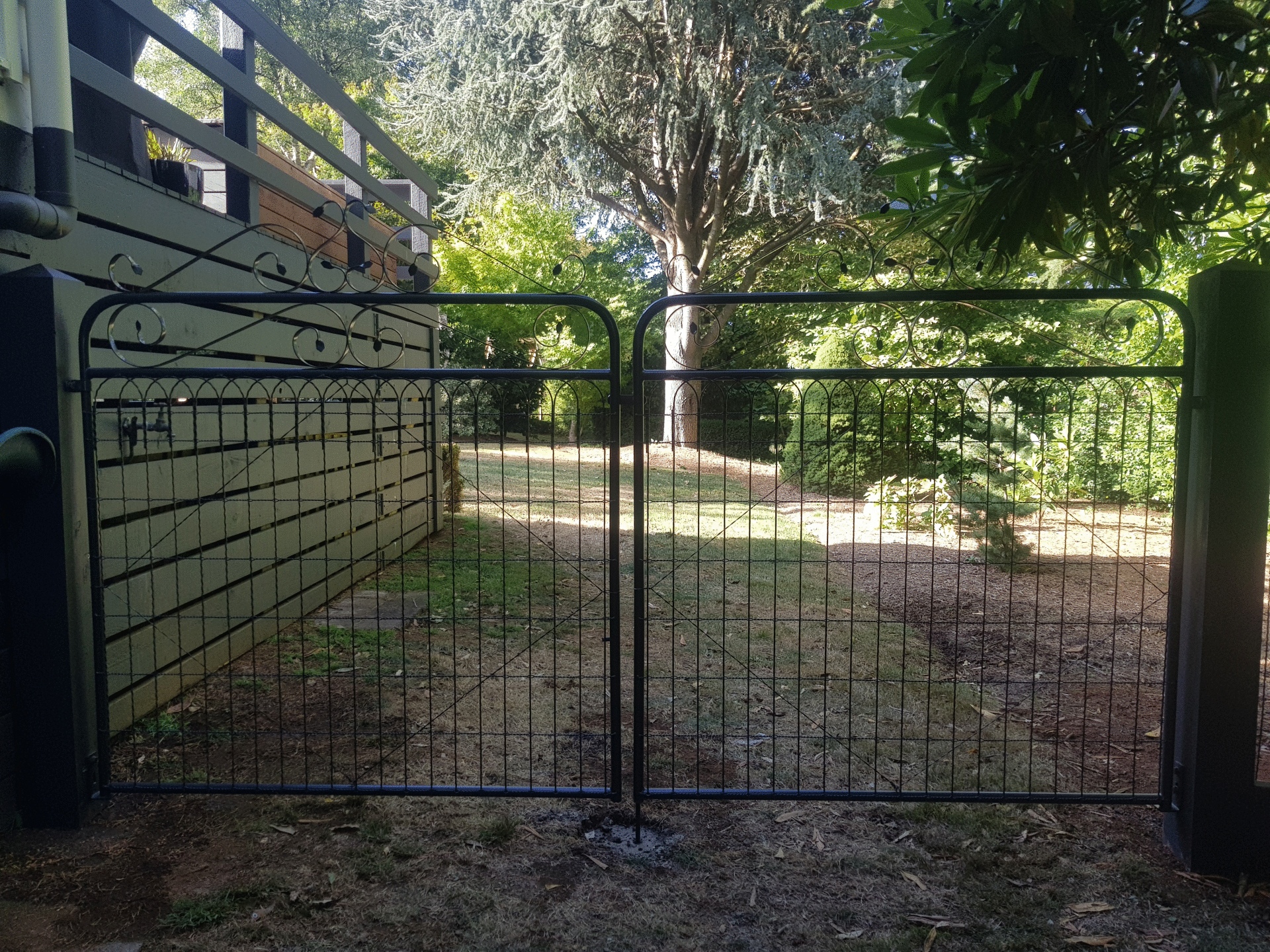 Emu Wire Fencing - Melbourne Fencing & Decking
