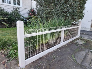 Emu Wire Fence