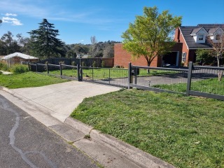 Emu Wire Fence & Gate